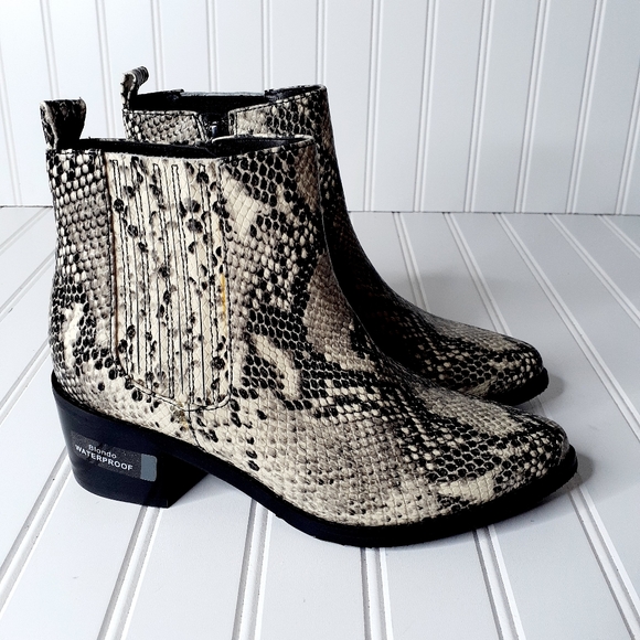 NEW Blondo Elvina Snakeskin Leather Booties C434 - Picture 5 of 14